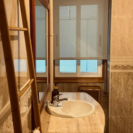 Moderno Con Vistas A La Ria De Lägenhet